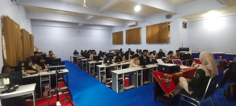 MENUNTUN, BUKAN MENUNTUT: RELEVANSI PEMIKIRAN KI HAJAR DEWANTARA DI ERA MODERN