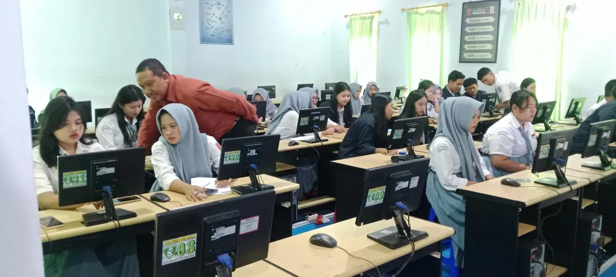 Belajar Mengetik dengan Typing Master