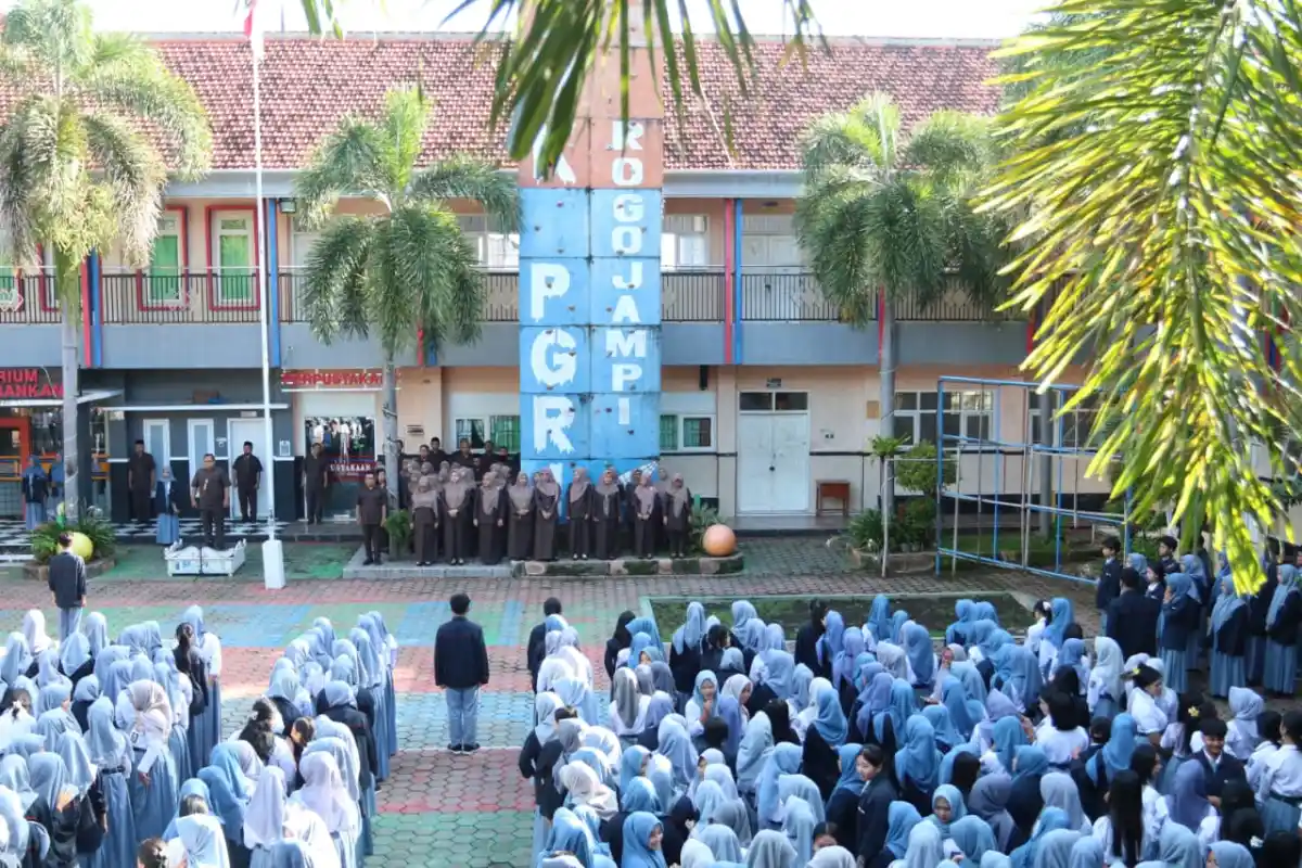 SMK PGRI Rogojampi Gelar Upacara Perdana Pasca Idul Fitri, Umumkan Agenda UKK dan Wakil LKS Provinsi 2026 - Foto Kegiatan 2